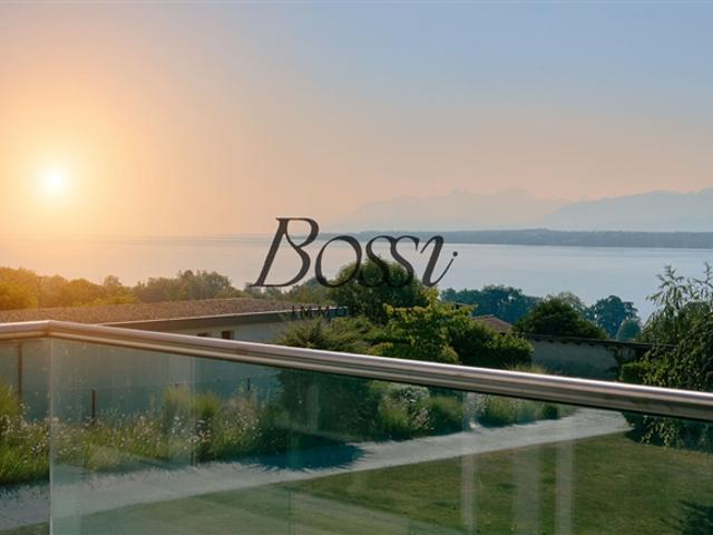 Architektenvilla mit Seeblick und Pool