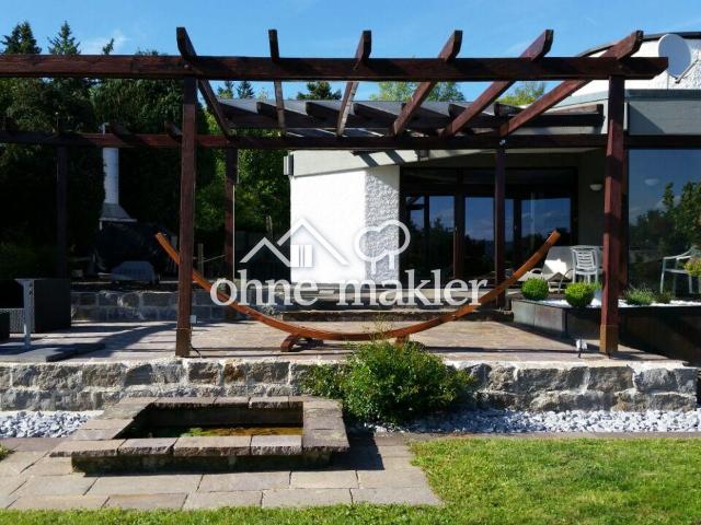 Architektonisches Unikat mit Panorama Weitblick – Villa mit Wellnessbereich & Einliegerwohnung