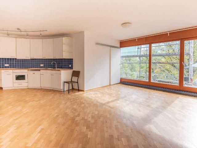 Architektonisches Highlight mit Südterrasse und Ausblick zum Preußenpark: Stilvolle 2 Zimmer Wohnung