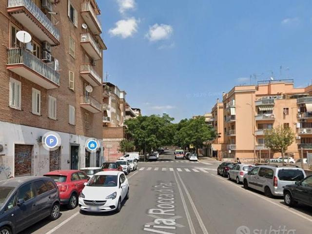 Arco di travertino accogliente trilocale arredato