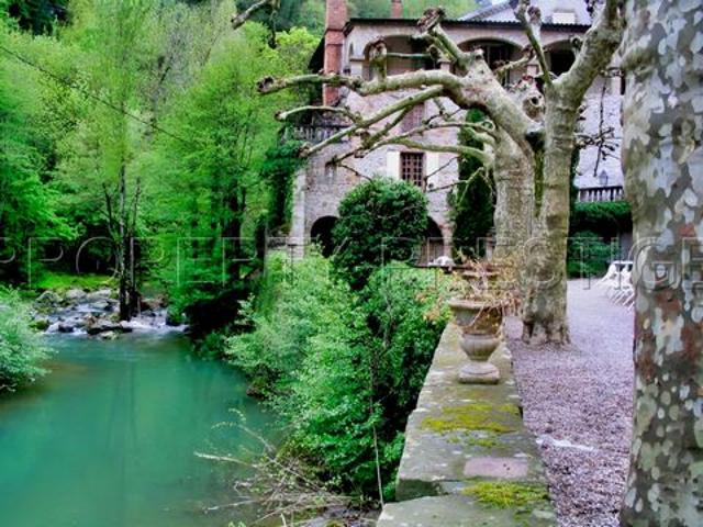 ARDECHE Domaine Réceptions Mariages 5.3 HA Rivière