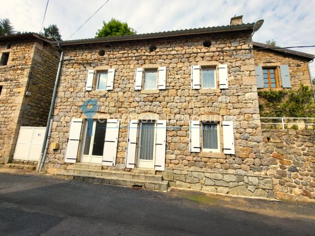 Ardèche 07 A vendre DORNAS Superbe Maison de village rén