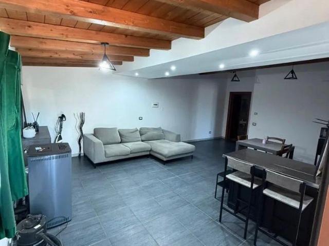 Ardea bilocale con giardino condominio incluso