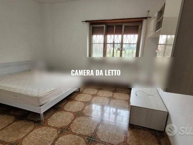 Ardea bilocale con terrazzo e posto auto