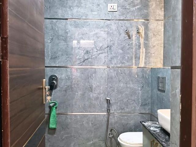 Ardee City 300 Sq.Yd. Builder Floor in Sector 52 Gurgaon Listing ID: #10417