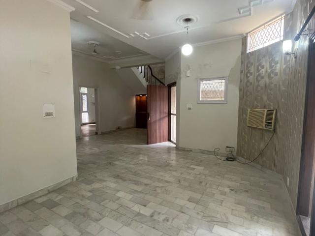 Ardee City 3 Bedroom 1650 Sq. Ft. Builder Floor in Sector 52 Gurgaon Listing ID: #9914