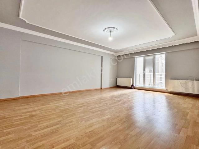 Arden Yapı'dan Okullar Bölgesinde İskanlı Kombili 105m2 2+1 !