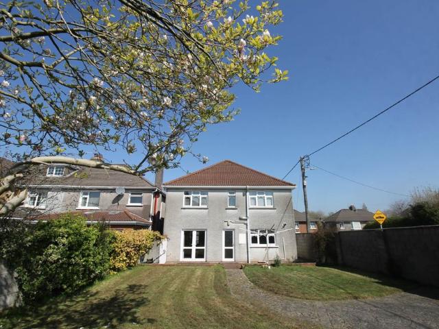 Ardmahon Estate, Well Road