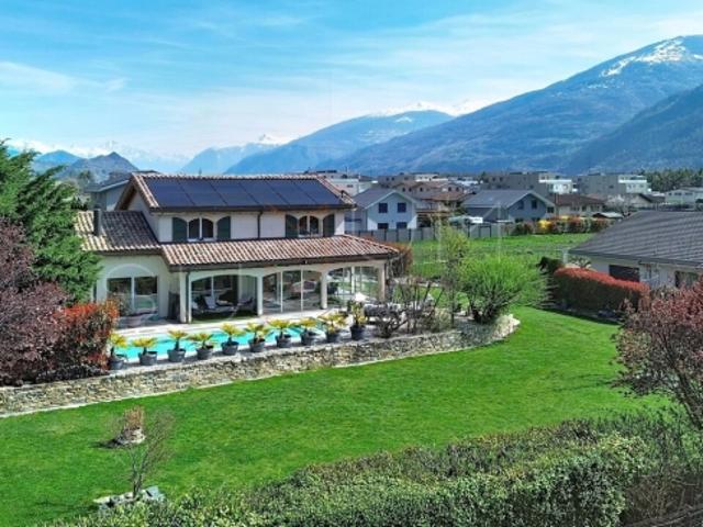 Ardon Villa mit Pool auf 1 500 m²