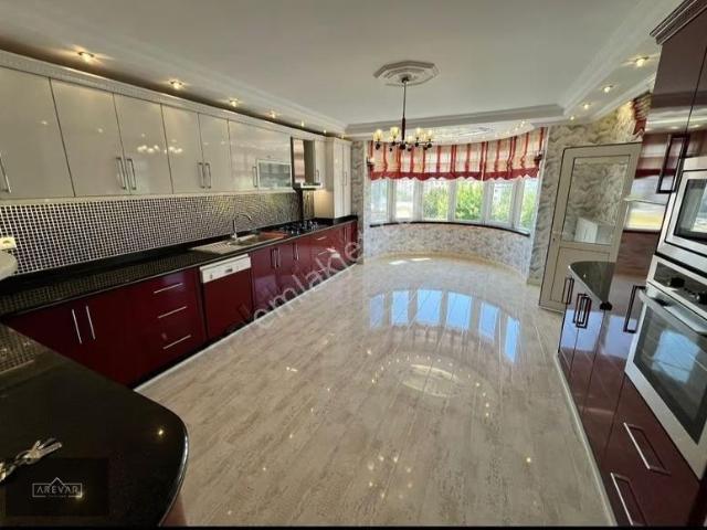 Arevardan İbrahimli'de Satılık 4+1 Bakımlı Daire