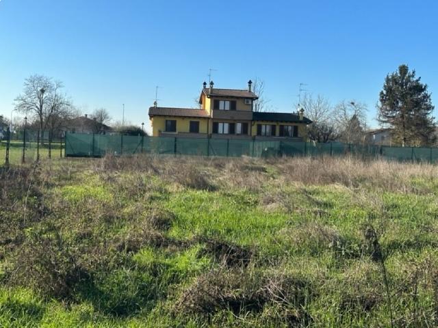 AREA EDIFICABILE in VENDITA a BERTONICO Bertonico
