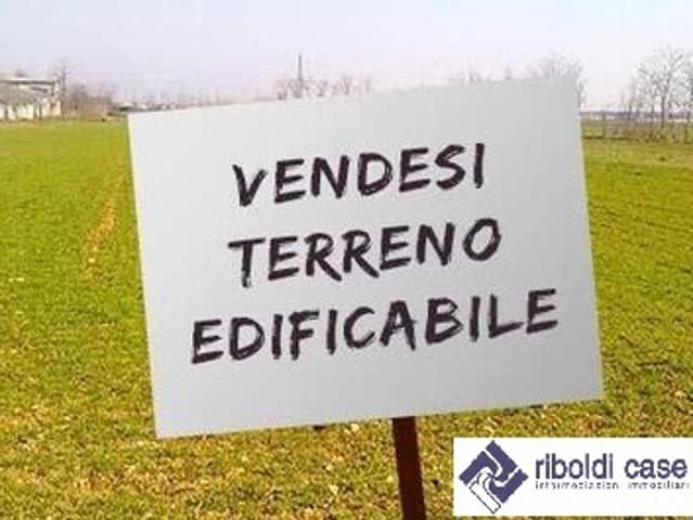 AREA EDIFICABILE in VENDITA a CARATE BRIANZA