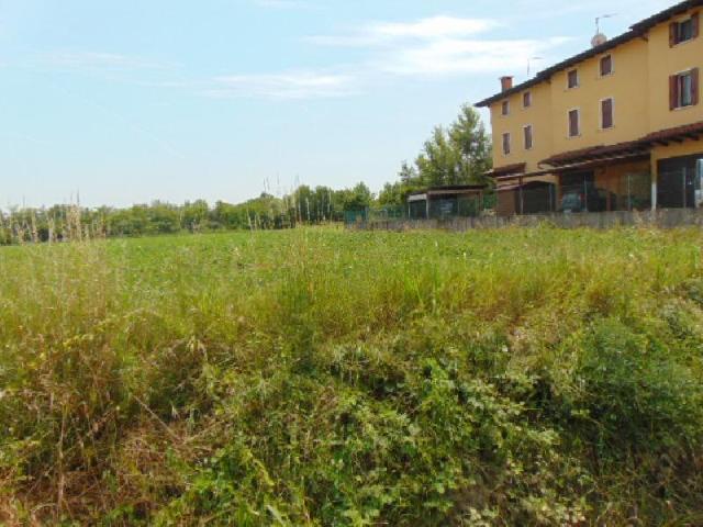AREA EDIFICABILE in VENDITA a SELVAZZANO DENTRO TENCAROLA