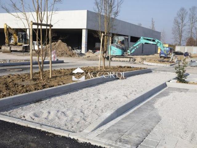 AREA INDUSTRIALE di 100 mq POSSAGNO rif. DG332