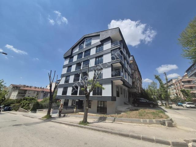 Arel'den Yeni Bina Sıfır Işınlar Mh. Civan Sk. 1 Kat Kombili 2+1