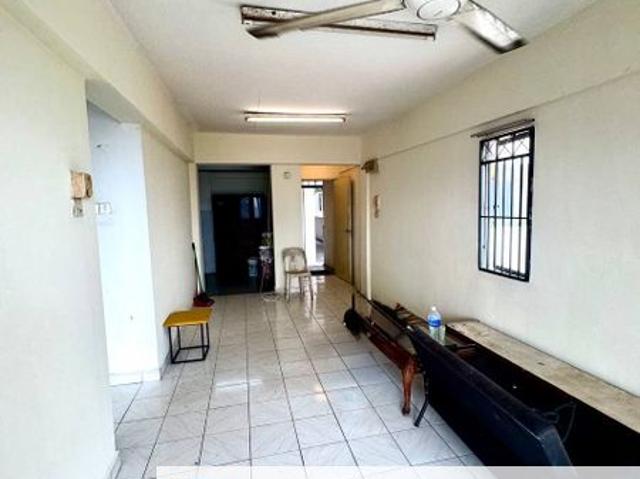 Arena Green Apartment