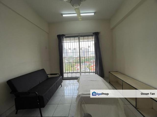 Arena Green Apartment