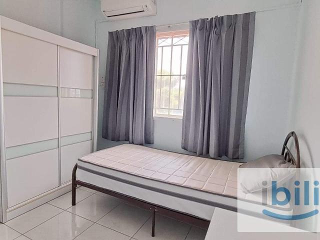 Arena Green Middle room Newly renovated and fully furnished rent, available move in immediately