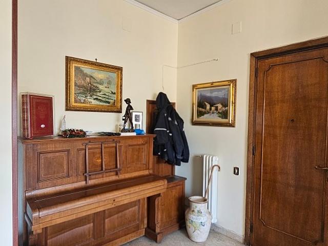 Arenella Via D.Fontana Parco Montedonzelli 3 vani a referenziati