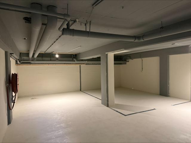 Arent Janszoon Ernststraat 865 A in Amsterdam 1082 LN: Opslagruimte te huur. Tel Vastgoedmanagement