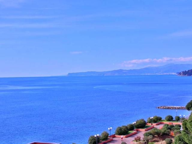 Arenzano Affitto appartamento 120mq sul mare