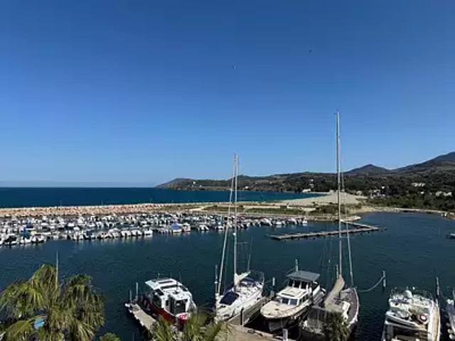 Argelès sur Mer 66700 Achat / Vente appartement 3 pièces t3 au dernier étage terrasse