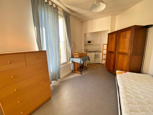 ARGENTAN STUDIO MEUBLE AVEC CHARGES COMPRISES