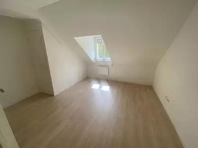 Argenton sur Creuse 36200 Location appartement 2 pièces t2 au dernier étage