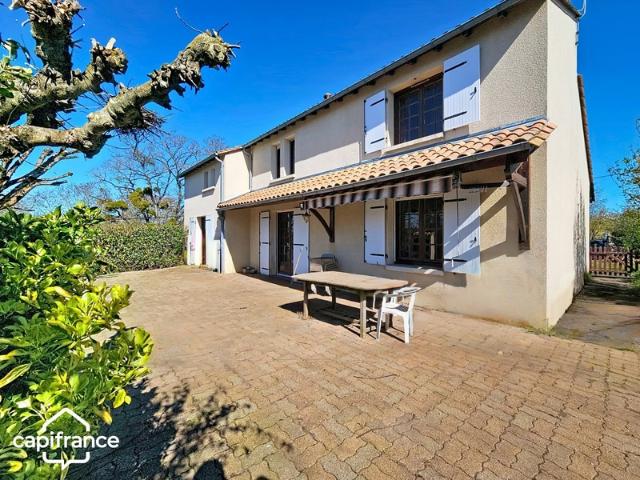 Argentonnay 79150 Maison familiale 151 m² – 5 chambres dont 2 de plain pied – sous sol, jardin 1 350 m²