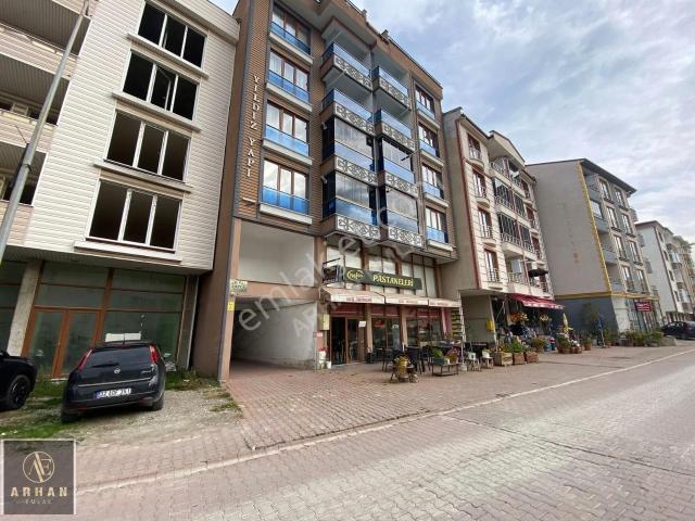 Arhan Emlak'tan Atatürk Caddesi'nde Satılık Eşyalı 2+1
