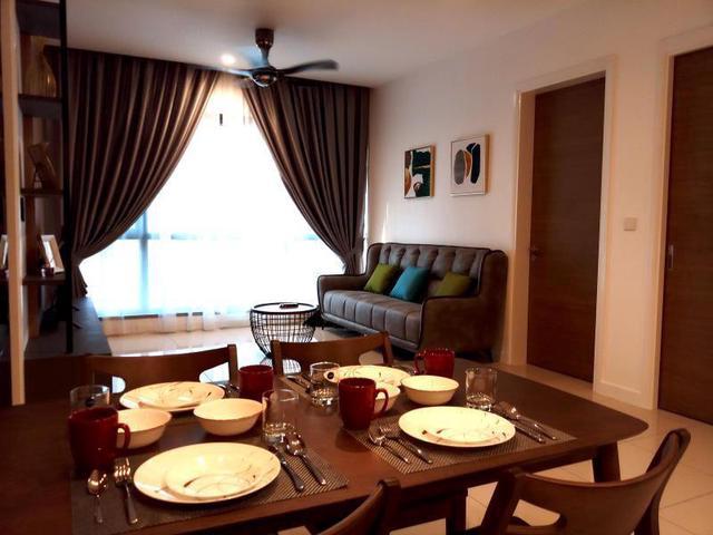 Aria condo 991sf 2r2b ffurnished Klcc