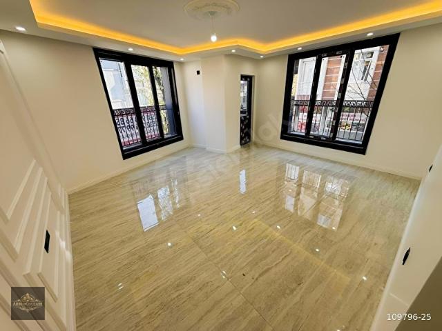 ARIKOĞULLARINDAN 50.YIL MAH. 135M2 CADDE ÜZERİ EBEVEYNLİ 3+1