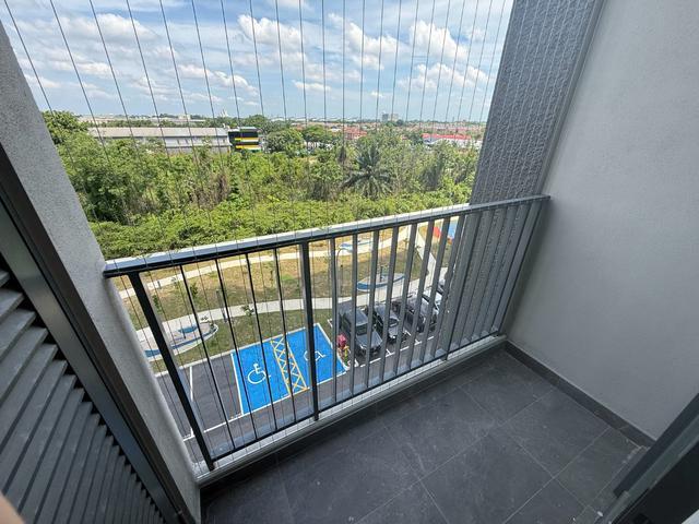 Arinna Kemuning Utama Condo Fully Furnished 3R2B Freehold
