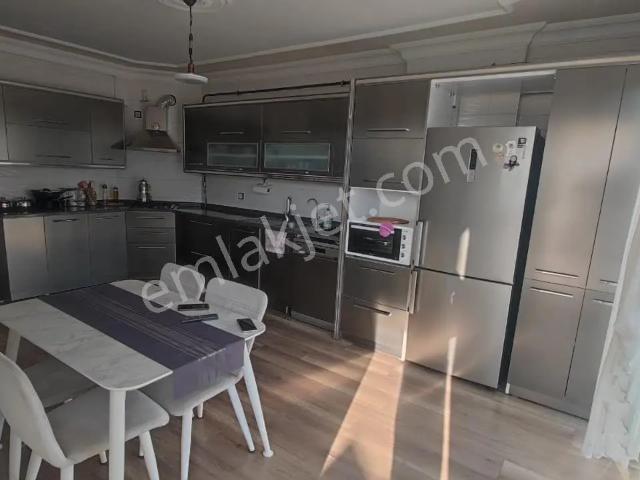 Şarkışla Hsk Rönesans Emlaktan Satılık 3+1 Garajlı Daire cemel Yoly Üzeri