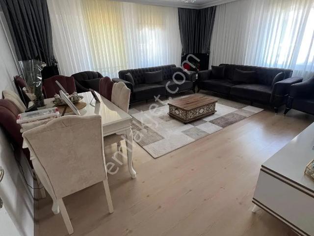 Arkadaş Emlaktan Bahçelievler 2. Cadde Üzerinde Satılık Daire