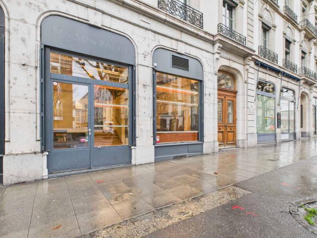 Arkade mit 120 m² und Keller – Restaurierung
