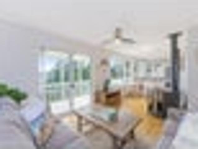 Arkles Bay, 2 bedrooms, $540 pw