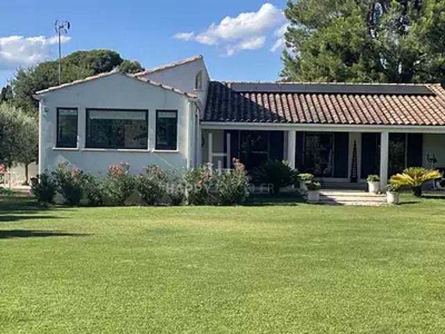 Arles 13200 Achat / Vente maison 7 pièces t7 piscine terrasse