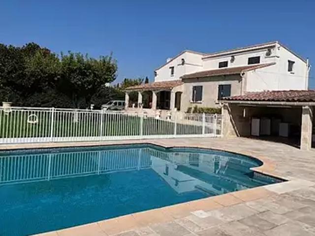 Arles 13200 Achat / Vente maison 8 pièces t8
