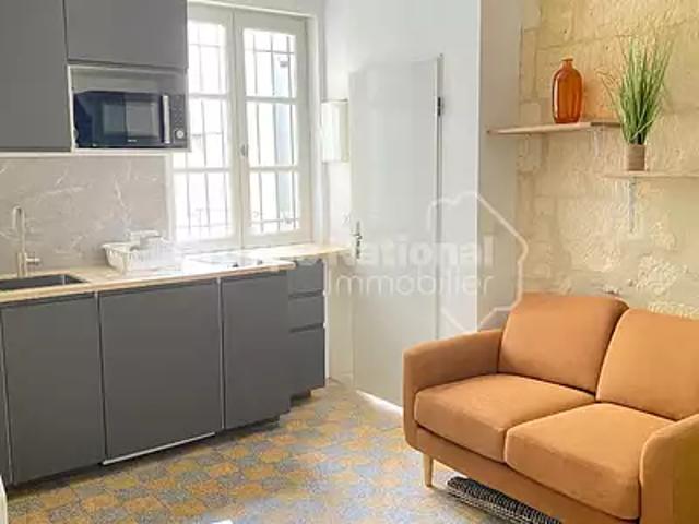 Arles 13200 Location appartement 1 pièce t1 au dernier étage