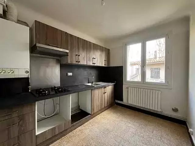 Arles 13200 Location appartement 3 pièces t3