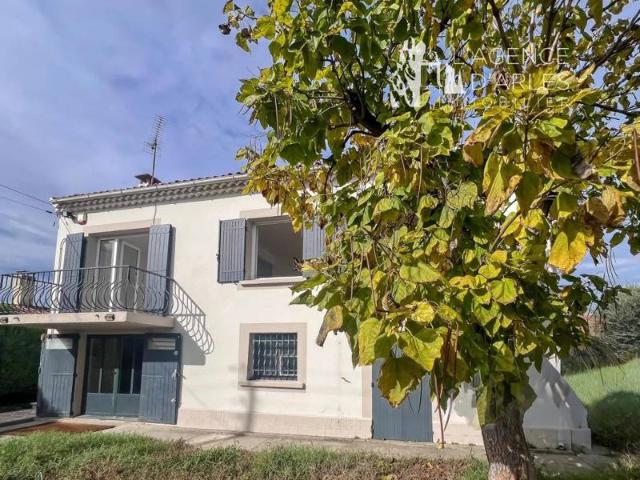 Arles Trinquetaille – Maison 3 chambres avec jardin et espace indépendant