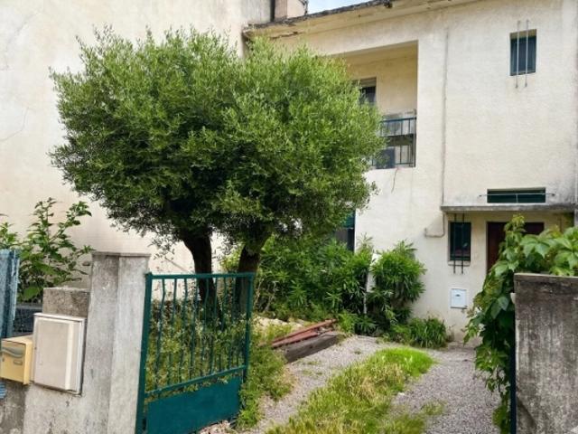 Arles TRINQUETAILLE: INVESTISSEMENT LOCATIF SÉCURISÉ – ENSEMBLE IMMOBILIER AVEC DOUBLE REVENU LOCATIF