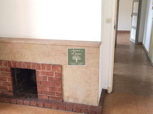 Arles Trinquetaille T2 de 32m² au 3ème étage