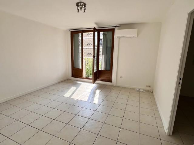 Arles Appartement T4 Balcon