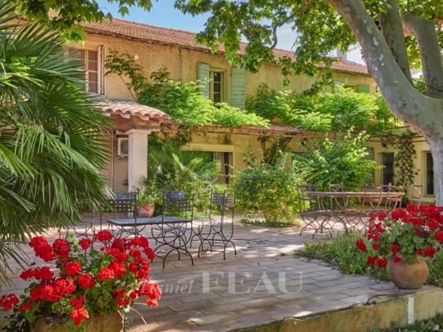 Arles Mas authentique