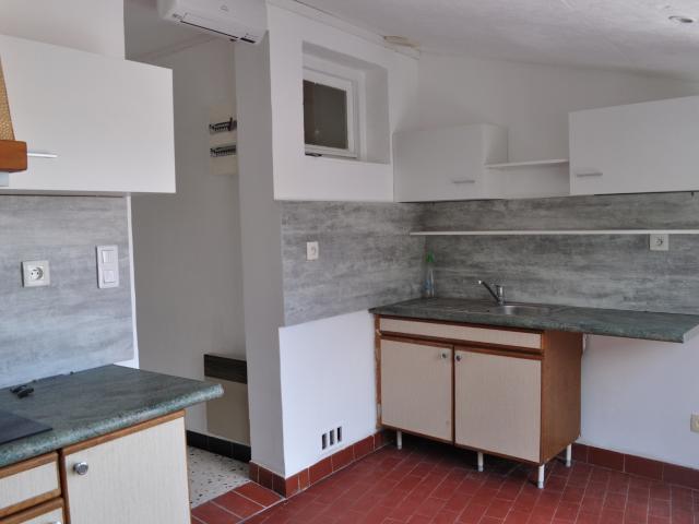 ARLES SUR TECH APPARTEMENT DE TYPE F1 AVEC TERRASSE 3EME ETAGE Groupement Immobilier 66