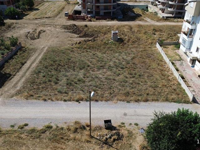 ARLI GAYRİMENKUL DEN METRE KARESİ YÜKSEK KONUT ARSASI
