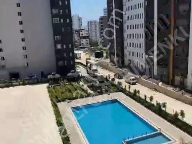 Arpaçbahşişte 1+1 İskanlı Havuzlu Çift Balkon Kredi İmkanlı