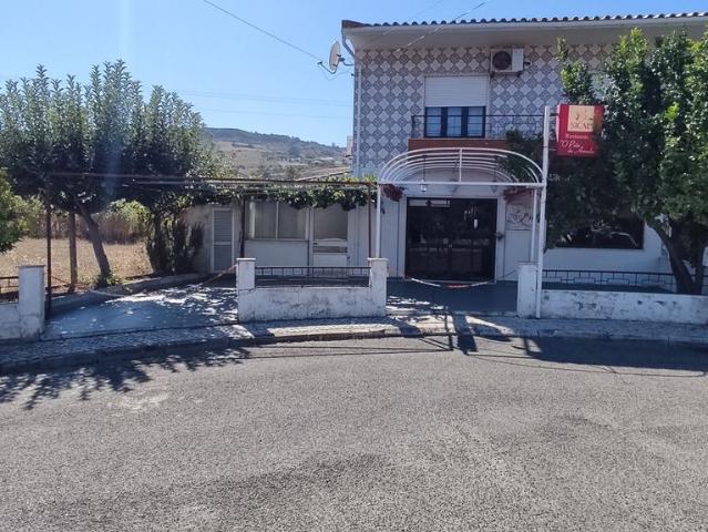 Arruda Dos Vinhos, moradia com comrcio restaurante no Rs do ch.